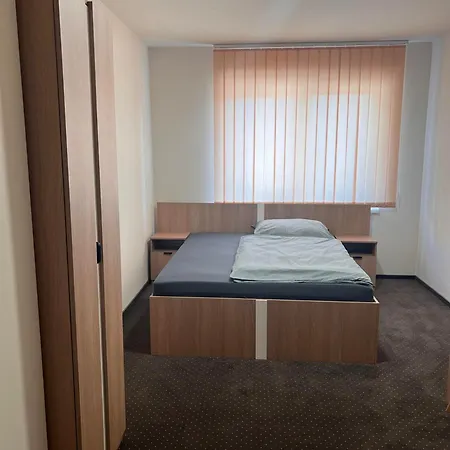 Hostel Aura Na Wynajem *